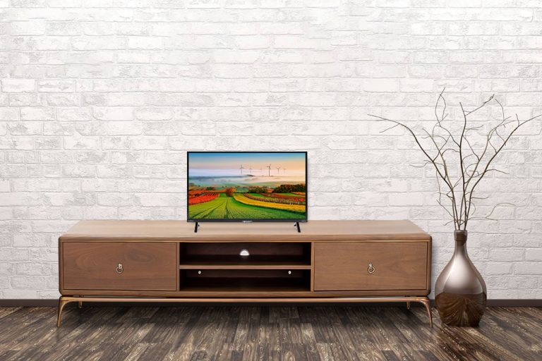 Empty interior of room with vase over brick wall background 3d rendering